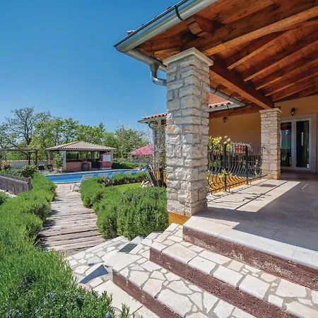 Holiday home Amazing Home In Rezanci With Wifi *