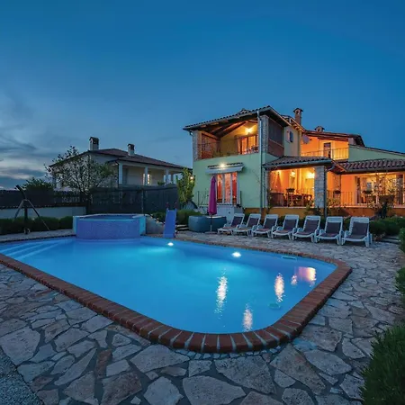 Amazing Home In Rezanci With Wifi Holiday home Rezanci