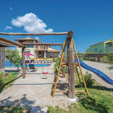 Amazing In With Jacuzzi, Wifi&outdoor Swimming Pool Dom wakacyjny