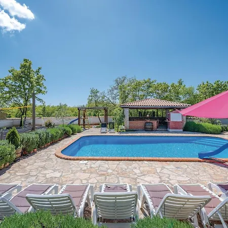 Amazing Home In Rezanci With Wifi Rezanci