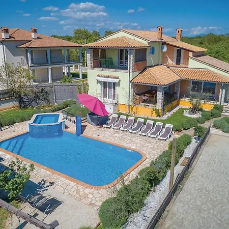 Amazing Home In Rezanci With Wifi Holiday home