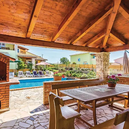 Holiday home Amazing Home In Rezanci With Wifi