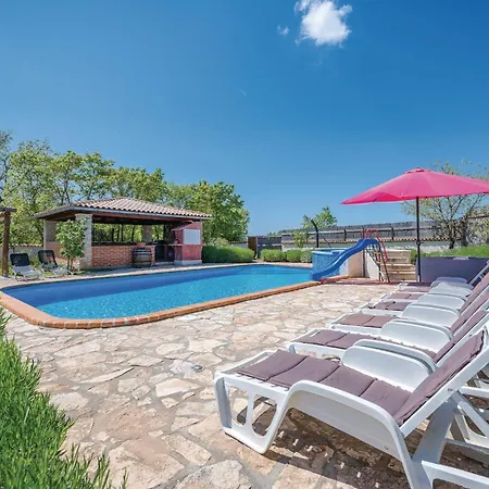 Holiday home Amazing Home In Rezanci With Wifi *
