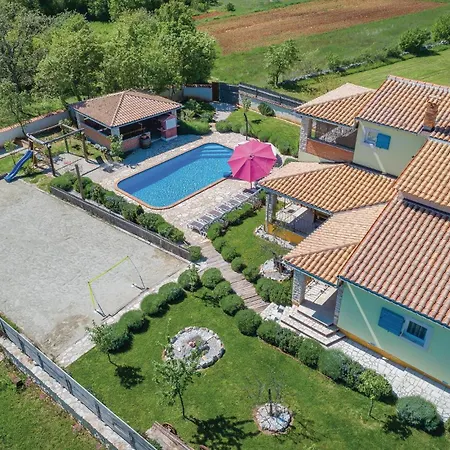 Amazing Home In Rezanci With Wifi Holiday home