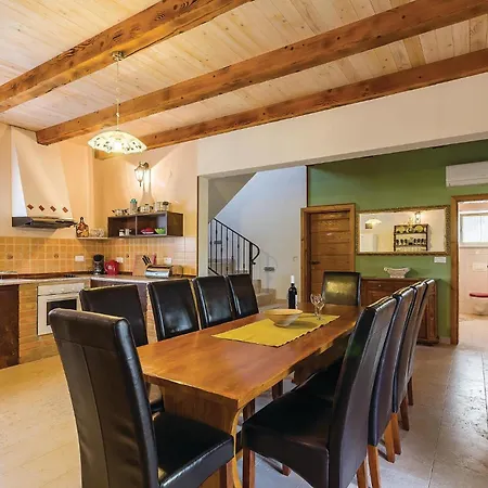 Holiday home Amazing Home In Rezanci With Wifi