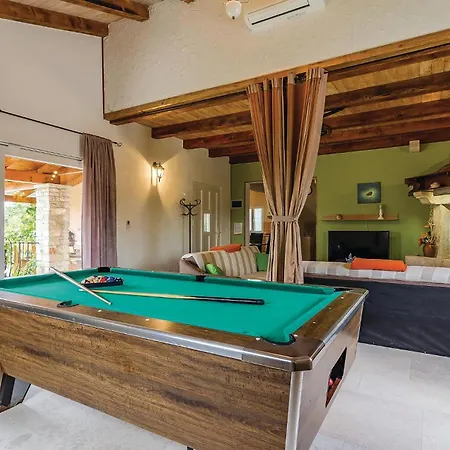 Amazing In With Jacuzzi, Wifi&outdoor Swimming Pool Dom wakacyjny